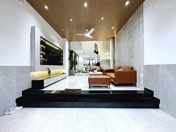 Chính Chủ Bán Nhà Nghĩa Thục, Q.5 – 4PN – 3 Tầng – Giá Dưới 3.3 Tỷ