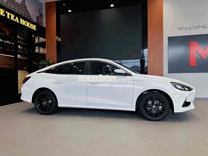 MG MG5 2024 - 9 km
