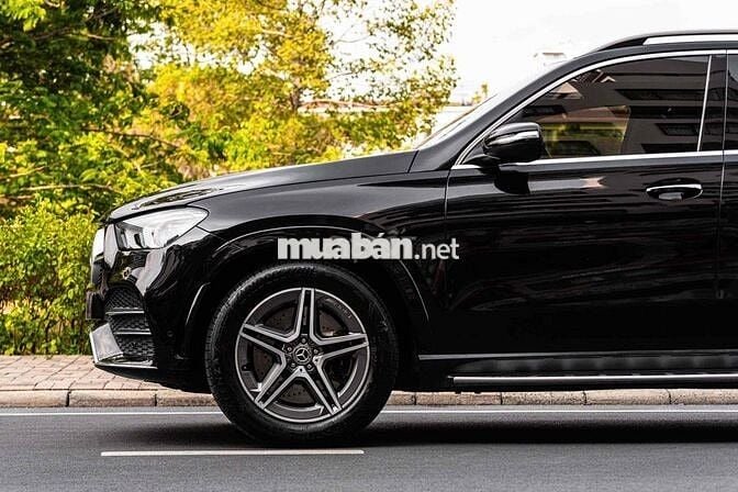 GLE 450 4Matic màu đen - 2021 cá nhân 1 chủ