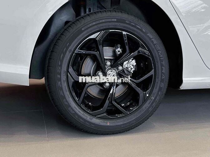 MG MG5 2024 - 9 km
