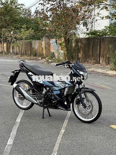 xe Raider kèm quả biển dễ nhớ