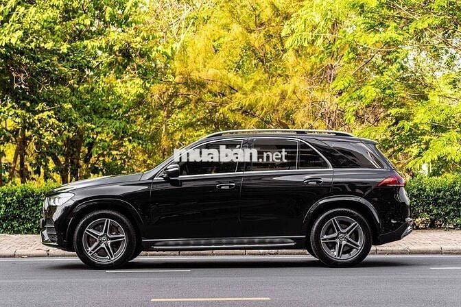 GLE 450 4Matic màu đen - 2021 cá nhân 1 chủ