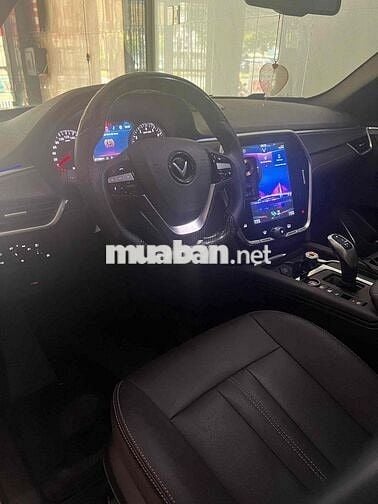 VinFast Lux SA2.0 2019 2.0 AT - 35000 km