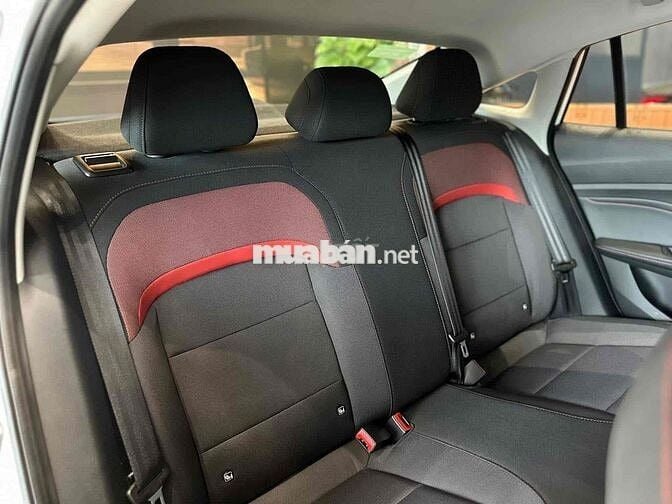 MG MG5 2024 - 9 km