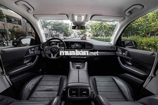 GLE 450 4Matic màu đen - 2021 cá nhân 1 chủ