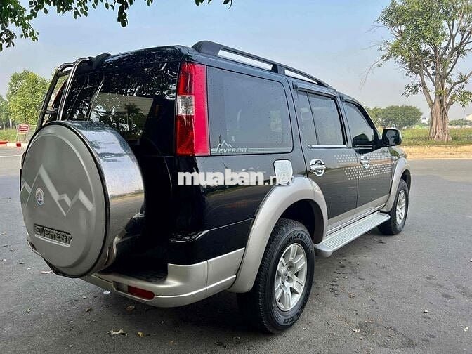 Ford Everest máy dầu số sàn