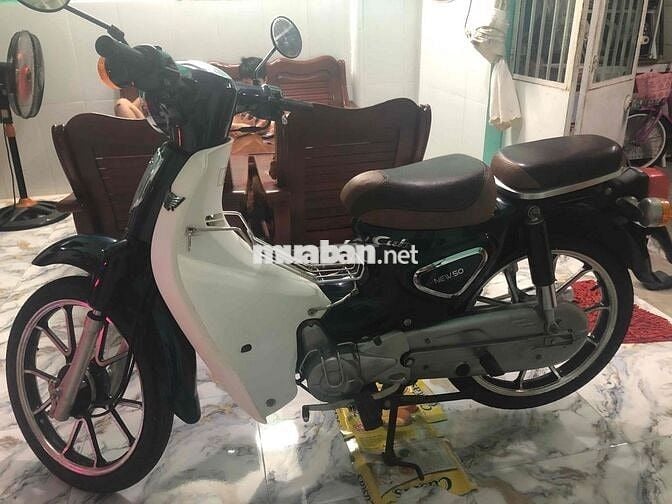 cháu ra trường đổi xe nên bán lại xe 50 cc đời mới