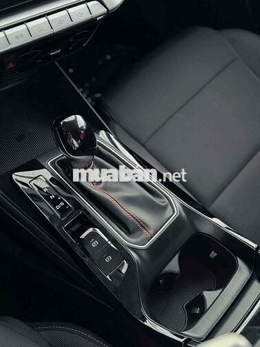 MG MG5 2024 - 9 km