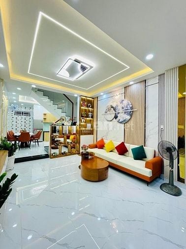 Nhà MT hẻm xe hơi Đ.3tháng2,P10.Q10, 53.8m2, 3Phòng ngủ,SHR,chỉ 3ty640