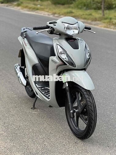 Vision 2024 bản thể thao mâm lớn odo 1 ngàn cây kh