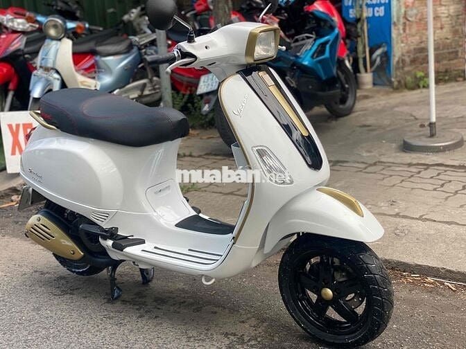 Vesspa đèn vuông 3v ie