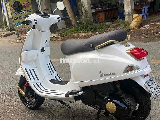 Vesspa đèn vuông 3v ie