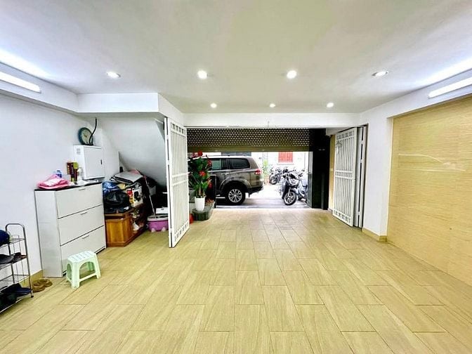 Bán nhà phân lô ngõ 214 Nguyễn Xiển, ô tô tránh có vỉa hè 52m2, 9 tầng