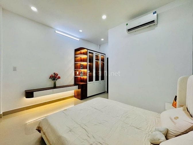 Thu nhập 15tr/tháng-Nhà Hòa Hưng Quận 10 60m2 chỉ 1tỷ880 sổ hồng riêng