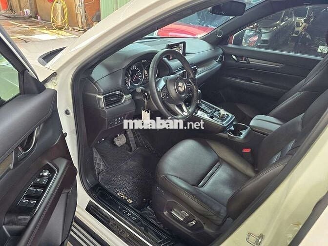Mazda CX 8 2020 Premium 1 cầu,màu trắng, 26.000 km