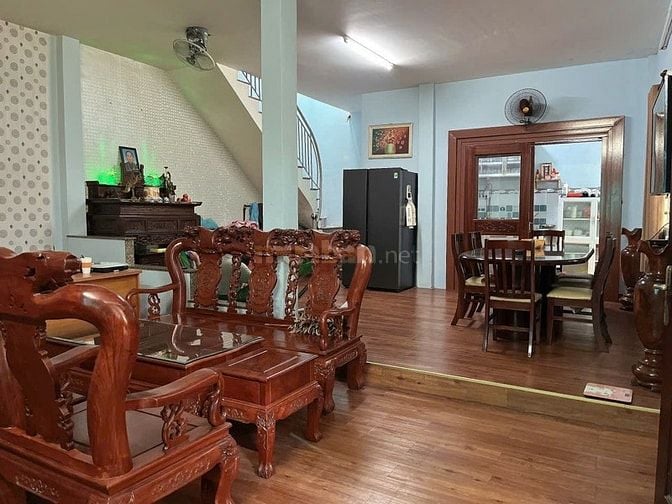 vila sân vườn trung tâm gò vấp 