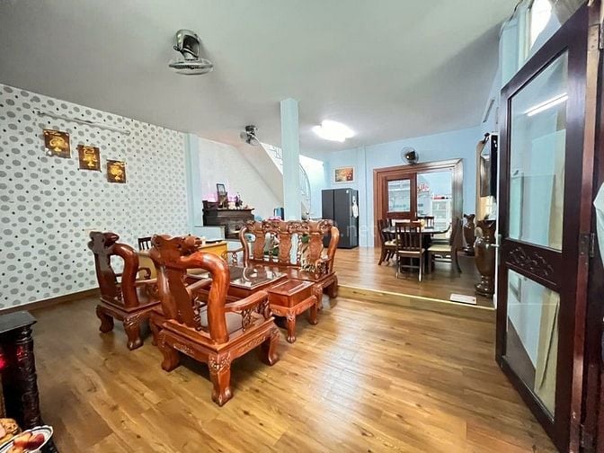 vila sân vườn trung tâm gò vấp 