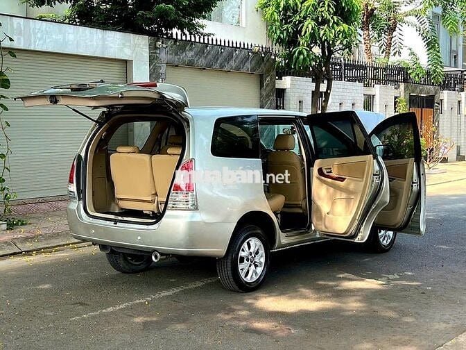 Toyota Innova 2006 G - Ghi bạc đẹp