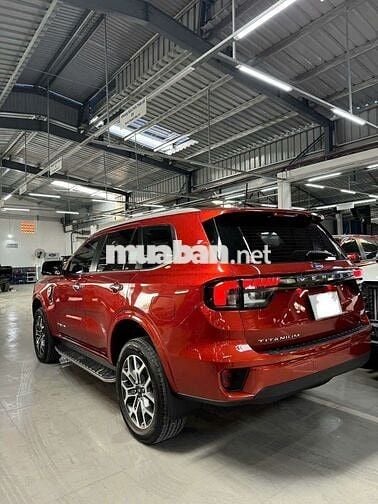Ford Everest 2.0Titanium 4x2AT sx 2022 - 24000 km