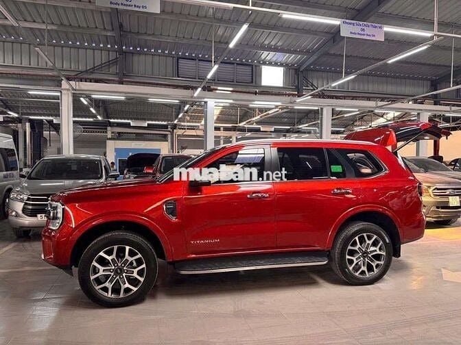 Ford Everest 2.0Titanium 4x2AT sx 2022 - 24000 km