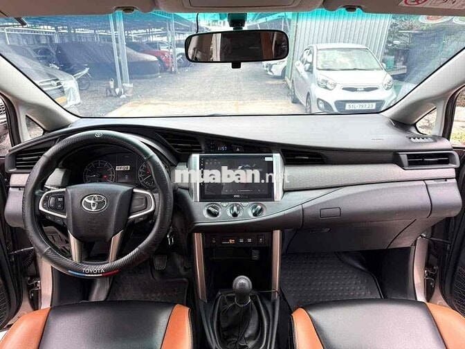 Toyota Innova 2.0E MT 2022 - 62000km
