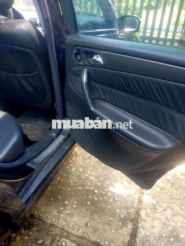 Mercedes Benz C240