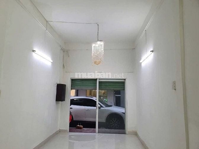 Cho thuê nhà mặt tiền  Bàn Cờ, P.3, Q.3 giá 16tr