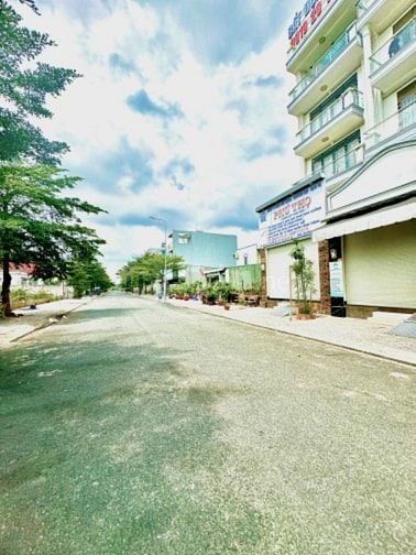 BÁN GẤP NỀN 125m2 LIỀN KỀ TTTM, CHÍNH CHỦ BÁN GIÁ 1tỷ865
