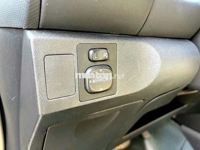 Toyota Yaris 2007 1.3 AT - ghi bạc đẹp