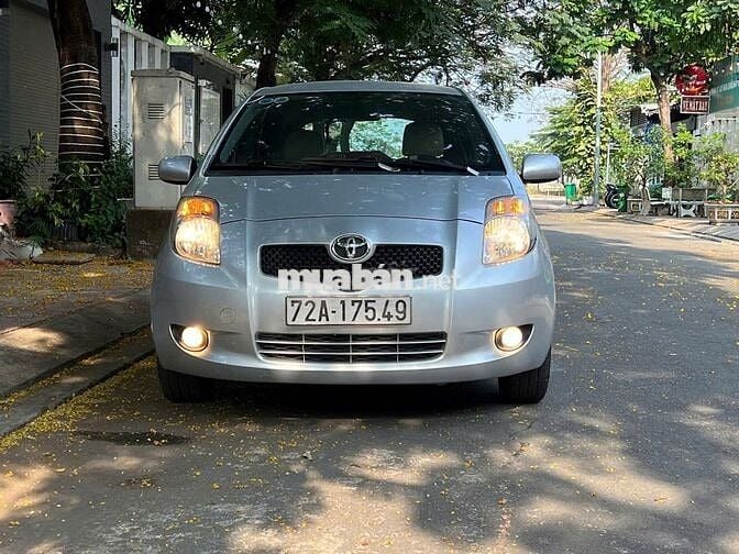 Toyota Yaris 2007 1.3 AT - ghi bạc đẹp