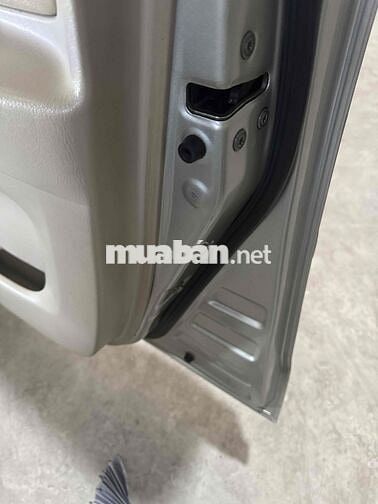 Toyota Innova 2006 G - 123456 km