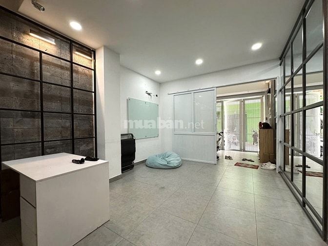 Bán nhà MT siêu hiếm 70m2 (4,2*16,5) SHR Hai Bà Trưng Tân Định Q1 
