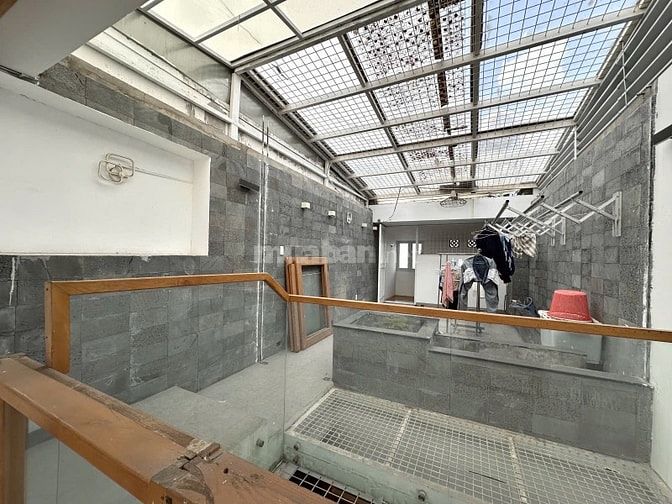 Bán nhà MT siêu hiếm 70m2 (4,2*16,5) SHR Hai Bà Trưng Tân Định Q1 