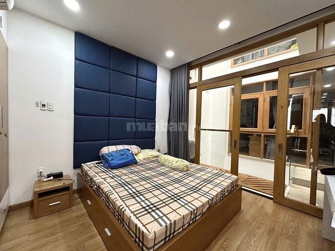 Bán nhà MT siêu hiếm 70m2 (4,2*16,5) SHR Hai Bà Trưng Tân Định Q1 