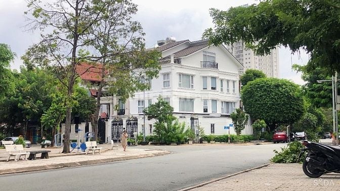 Cho thuê Biệt Thự Phú Mỹ- Phú Mỹ Hưng nhà đẹp- căn góc giá 49 triệu