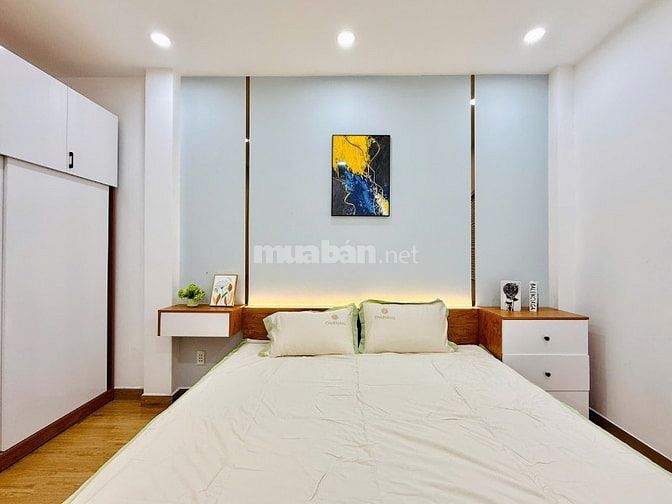 Nhà bán 52m² Trần Đình Xu, Quận 1, vị trí kinh doanh tốt, giá 6tỷ8 SHR