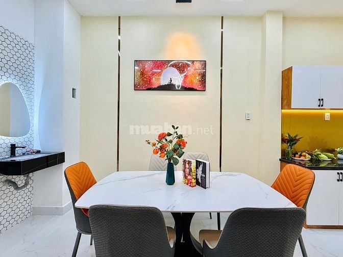 Nhà bán 52m² Trần Đình Xu, Quận 1, vị trí kinh doanh tốt, giá 6tỷ8 SHR