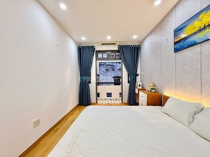 Nhà bán 52m² Trần Đình Xu, Quận 1, vị trí kinh doanh tốt, giá 6tỷ8 SHR
