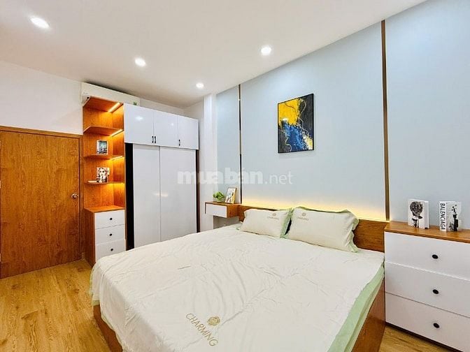 Nhà bán 52m² Trần Đình Xu, Quận 1, vị trí kinh doanh tốt, giá 6tỷ8 SHR