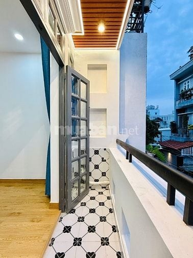 Nhà bán 52m² Trần Đình Xu, Quận 1, vị trí kinh doanh tốt, giá 6tỷ8 SHR