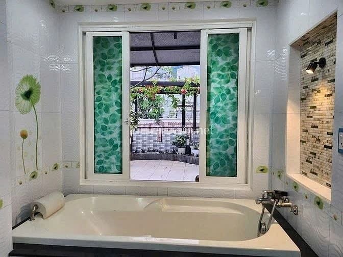 Cho thuê nhà hẻm 4m Lý Thái Tổ, P9, Q.3 giá 25tr