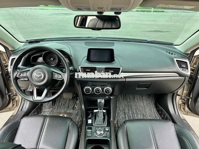 Mazda 3 2018 1.5 AT Hatback - 62000 km