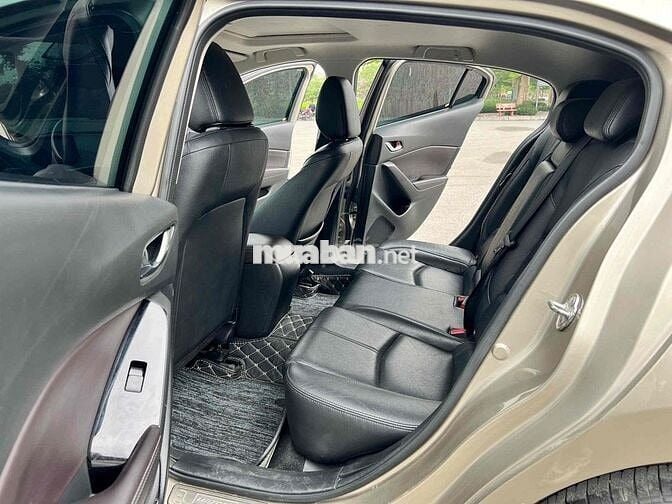 Mazda 3 2018 1.5 AT Hatback - 62000 km