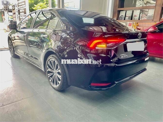 Chỉ 199 triệu sở hữu Corolla Altis 2022 1.8V