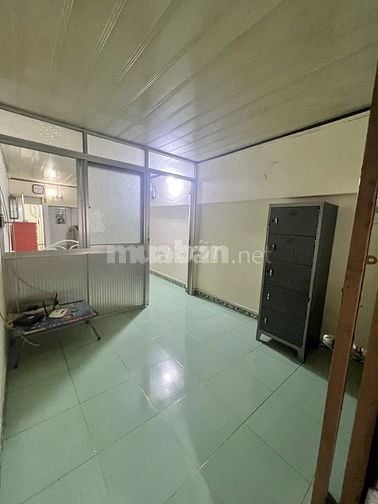 Cho thuê nhà ĐĐ tiện nghi  hẻm 3m Võ Văn Kiệt, P.1, Q.5 giá 8,5tr 