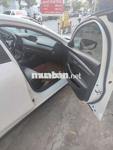Mazda 3 2021 1.5 Luxury - 27000 km