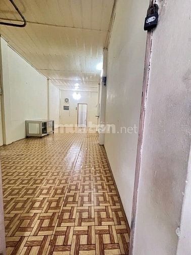 Cho thuê nhà ĐĐ tiện nghi  hẻm 3m Võ Văn Kiệt, P.1, Q.5 giá 8,5tr 