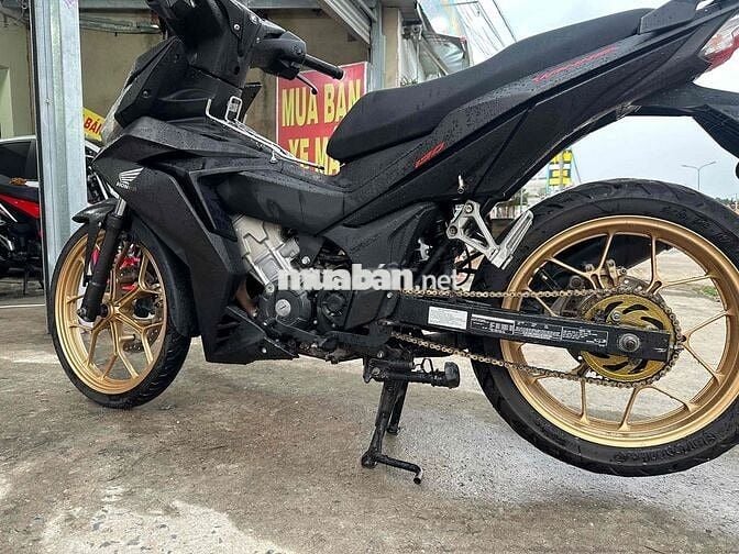 Cần bán Winner V1, máy móc nguyên zin, dàn áo đẹp