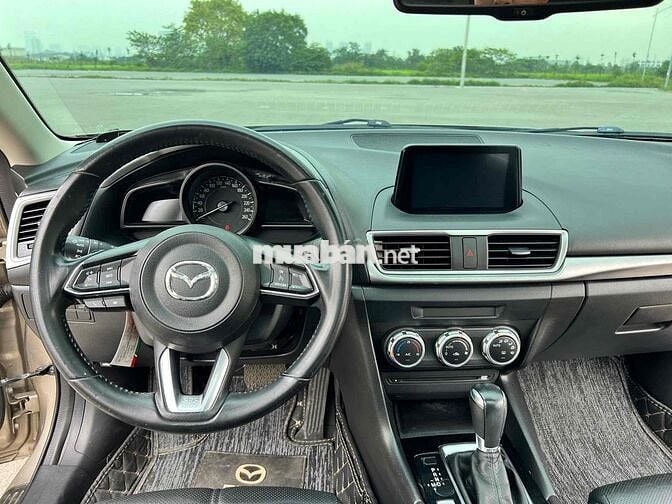 Mazda 3 2018 1.5 AT Hatback - 62000 km
