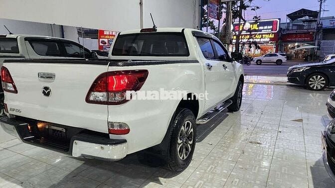 Mazda BT 50 2018 2.2L 4x2 AT - 90000 km. Xe đẹp.